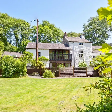 Sawmill Cottage, Water Hébergement de vacances