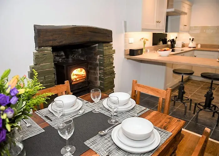 بيت للعطل Sawmill Cottage, Water