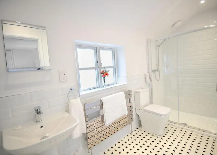 بيت للعطل Sawmill Cottage, Water *