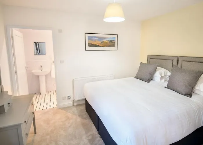 Sawmill Cottage, Water